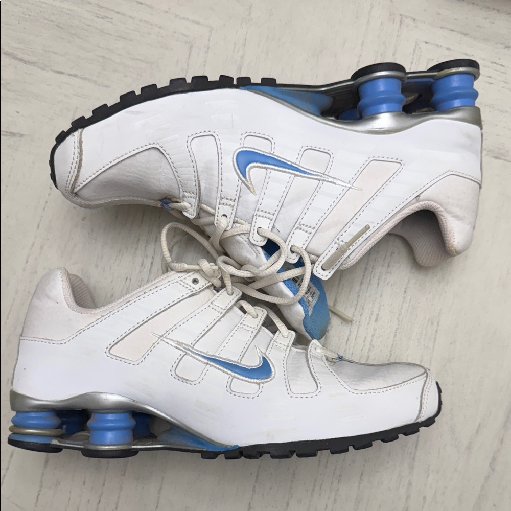 Nike Shox Youth White and Light Blue Athletic Shoes